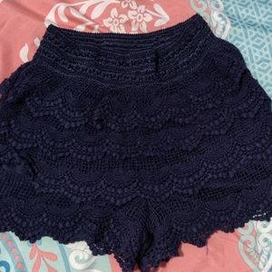 Ruffled shorts